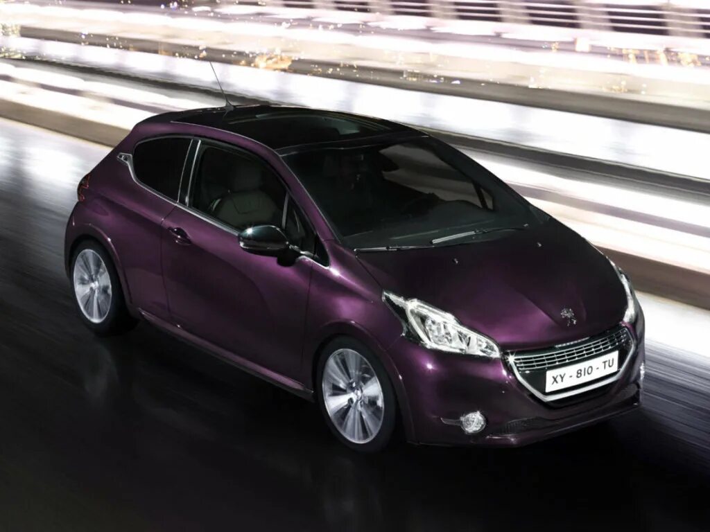 Купить пежо в москве у официального дилера. Peugeot 208 2022. Пежо 208 1 поколение. Пежо 208 фиолетовый. Пежо 208 серо сиреневый.