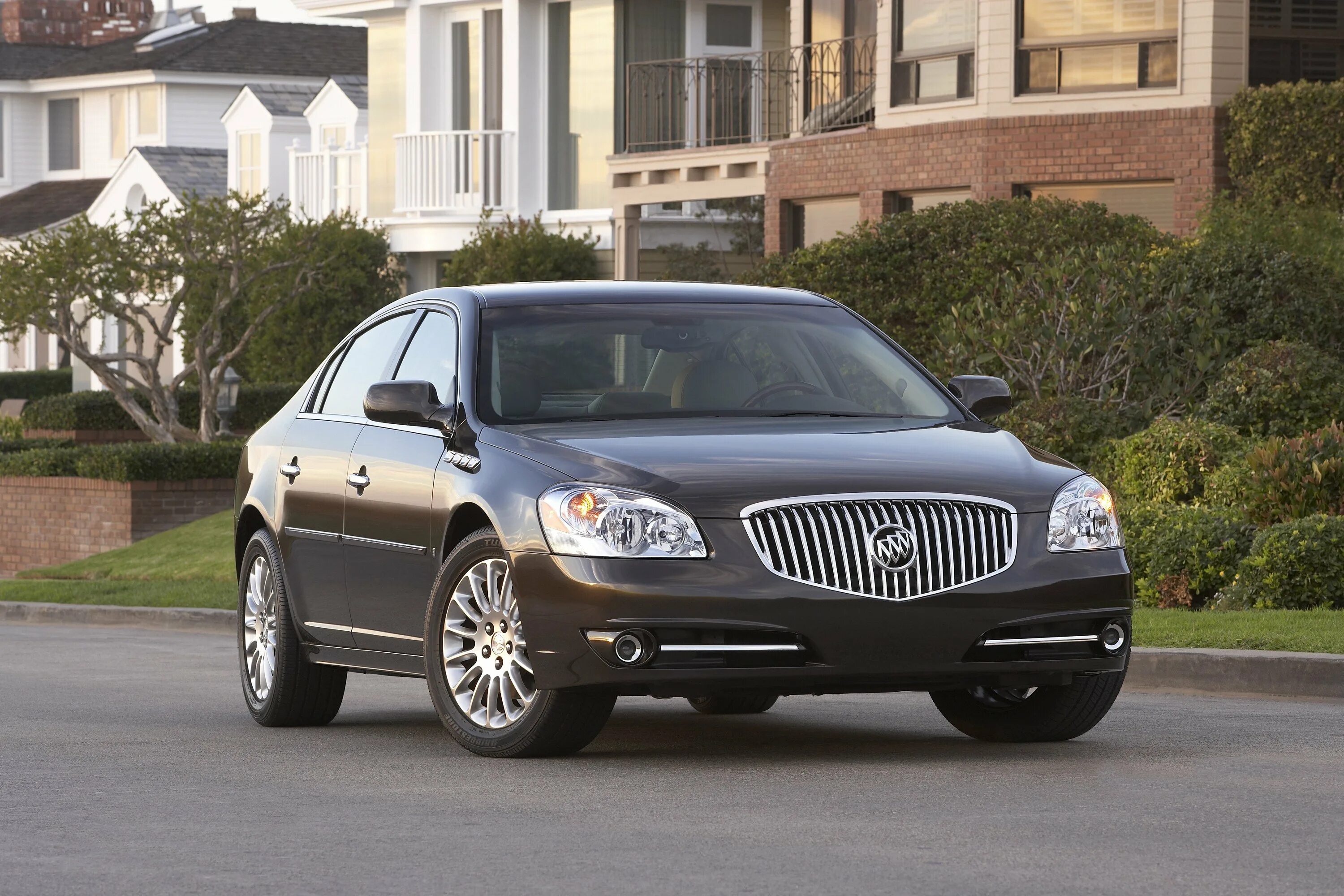 Американский производитель машин. Buick Lucerne 2008. Buick Lucerne 2007. Buick Lucerne 2011. Buick 2008.