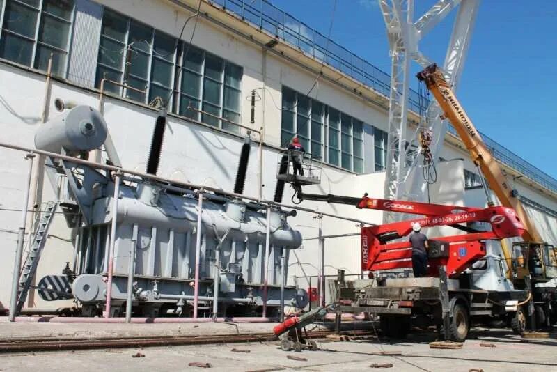 Блочный трансформатор. Чебоксарская гэс подстанция. блочный трансформатор на гэс. блочный трансформатор 500 кв. блочный трансформатор аэс.