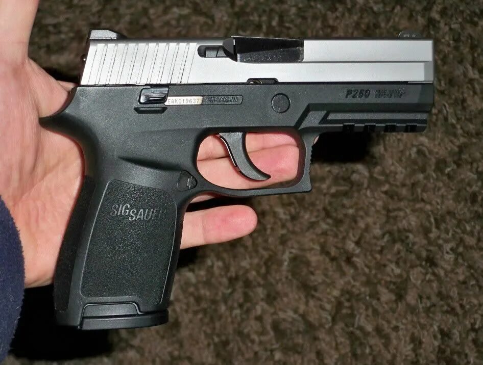 Травмат зауэр. Sig p250. П250 компакт. Sig Sauer p250 травмат. Sig Sauer p250 Compact.