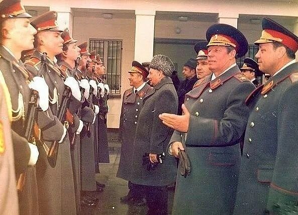 1986-1987 генерал армии беликов. Снетков генерал армии. Генералы гсвг. Генерал снетков главком гсвг. Михаил митрофанович зайцев.