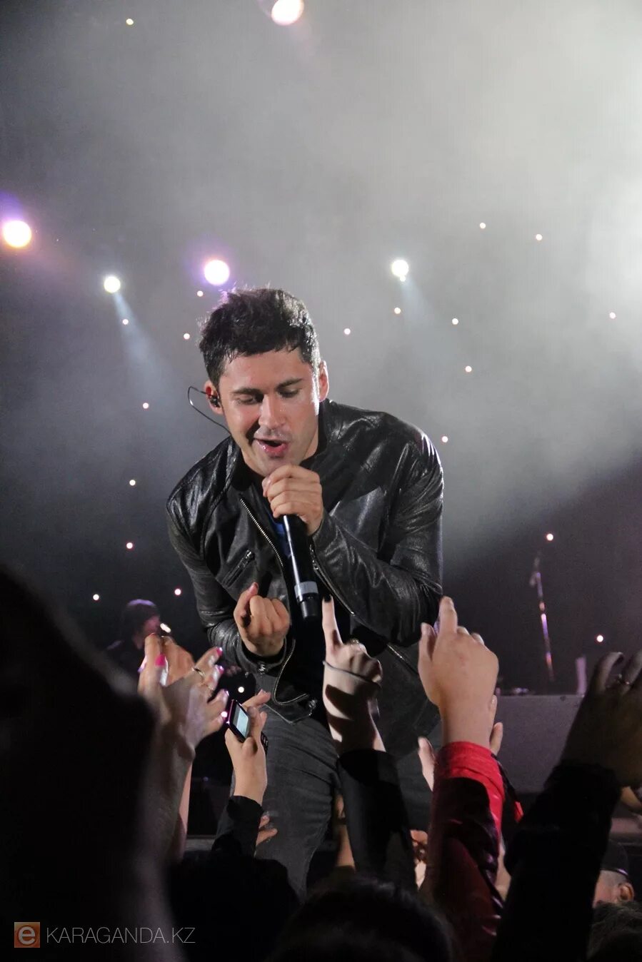 Dan balan сейчас. Выступления балана. Выступление в омске аренда. Выступления балана. Концерт dan.