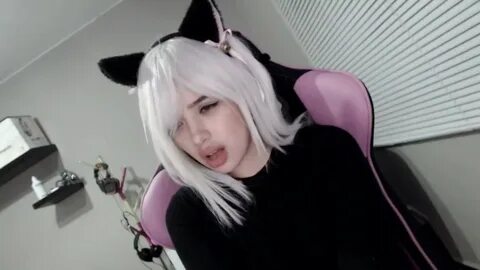 Sherryshen cat cosplay showing her huge ass