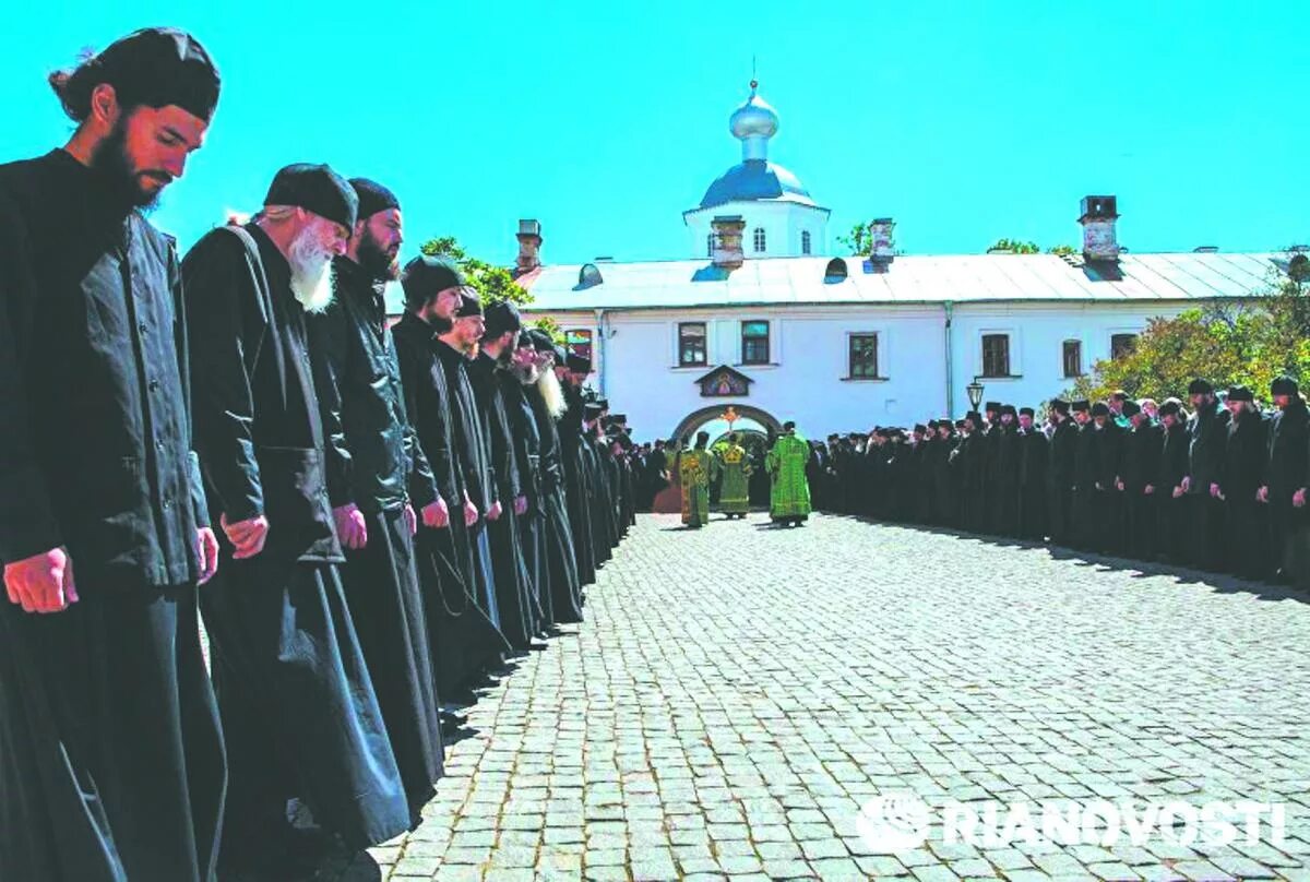 Песни мужского монастыря. Никитинский собор переславль залесский. Песни мужского монастыря. Архимандрит мефодий валаам. Богородицкий высоцкий мужской монастырь серпухов.