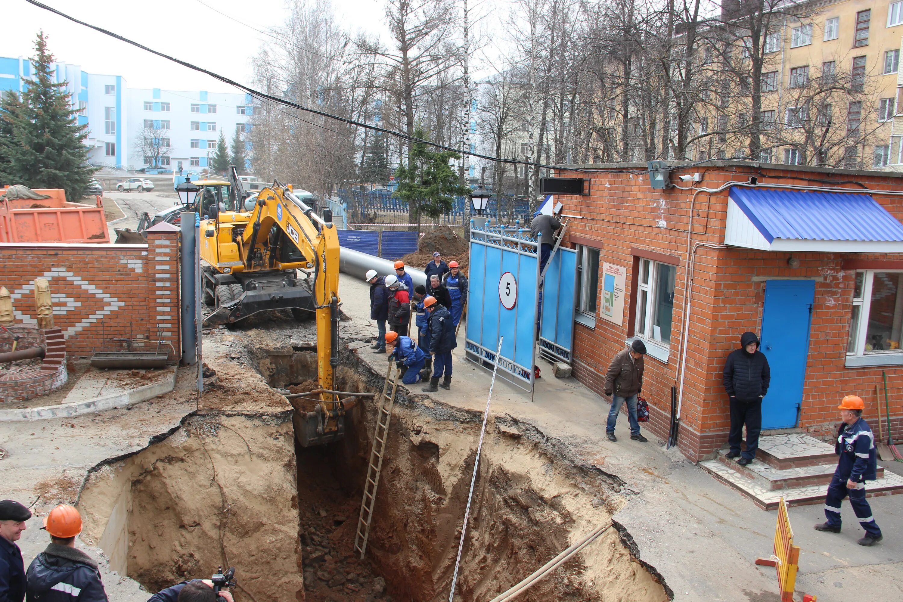 Холодная вода чебоксары. Водоканал Чебоксары. АО Водоканал г.Чебоксары директор. Водоканал в городе. Спортзал Водоканал Чебоксары.