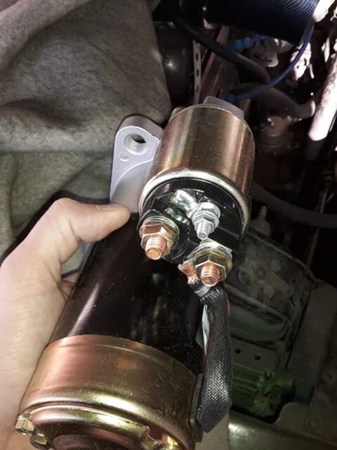 Стартер уаз хантер 409. Стартер редукторный 469 уаз редукторный. Редукторный стартер на уаз 469. Крепление стартера уаз 469. Поставить стартер уаз.