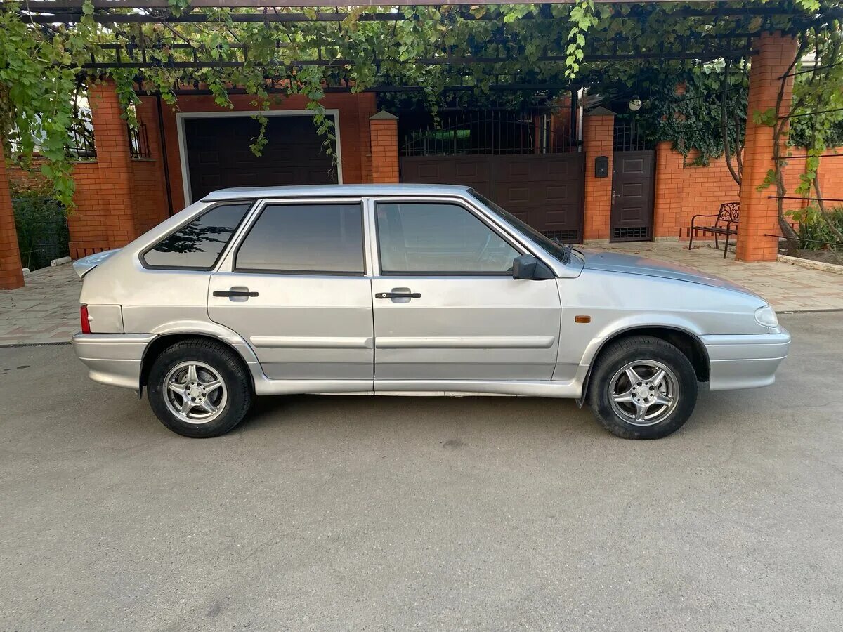Купить б/у Lada (ВАЗ) 2114 2001-2013 1.5 MT (77 л.с.) бензин механика в Краснода