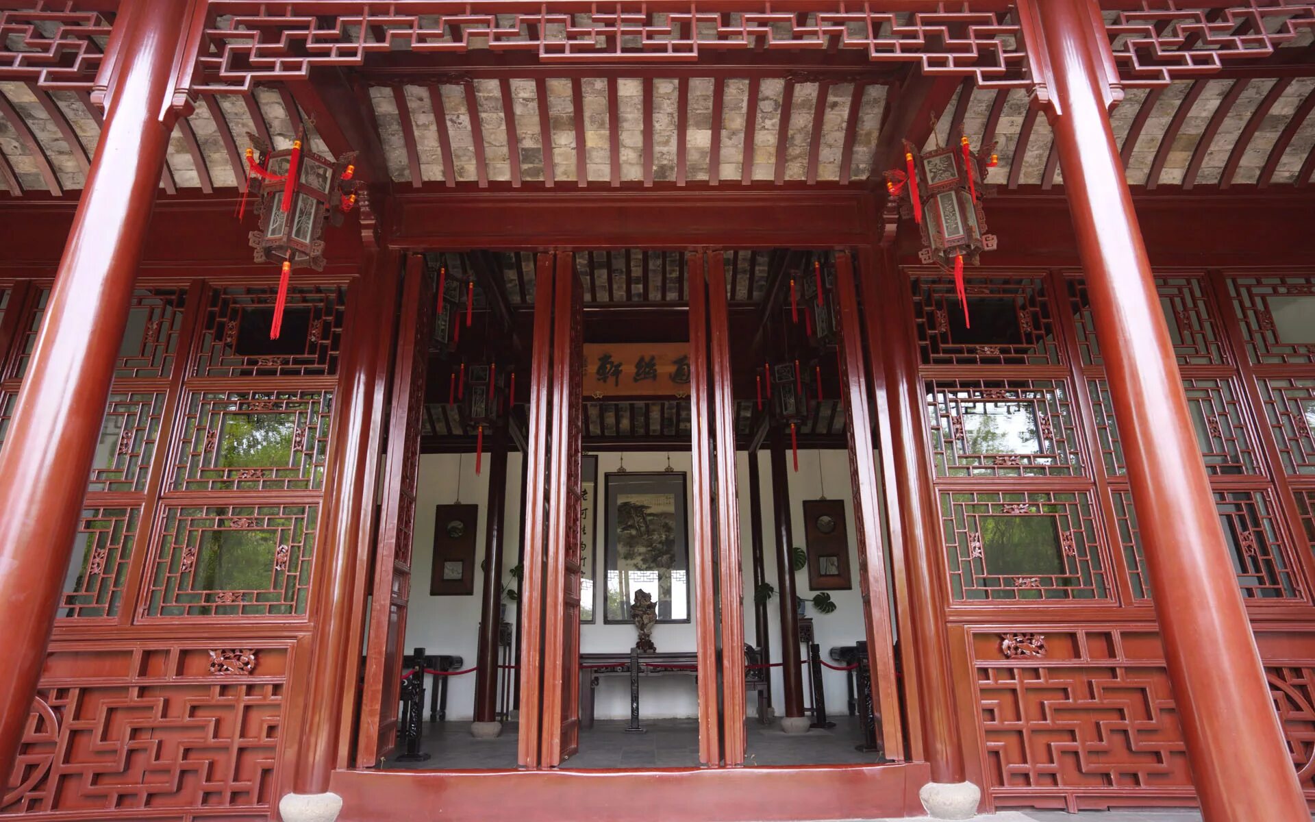 Традиционные китайские здания. Дом в китайском стиле. Китайская традиционная архитектура. Окна в китайском стиле.
