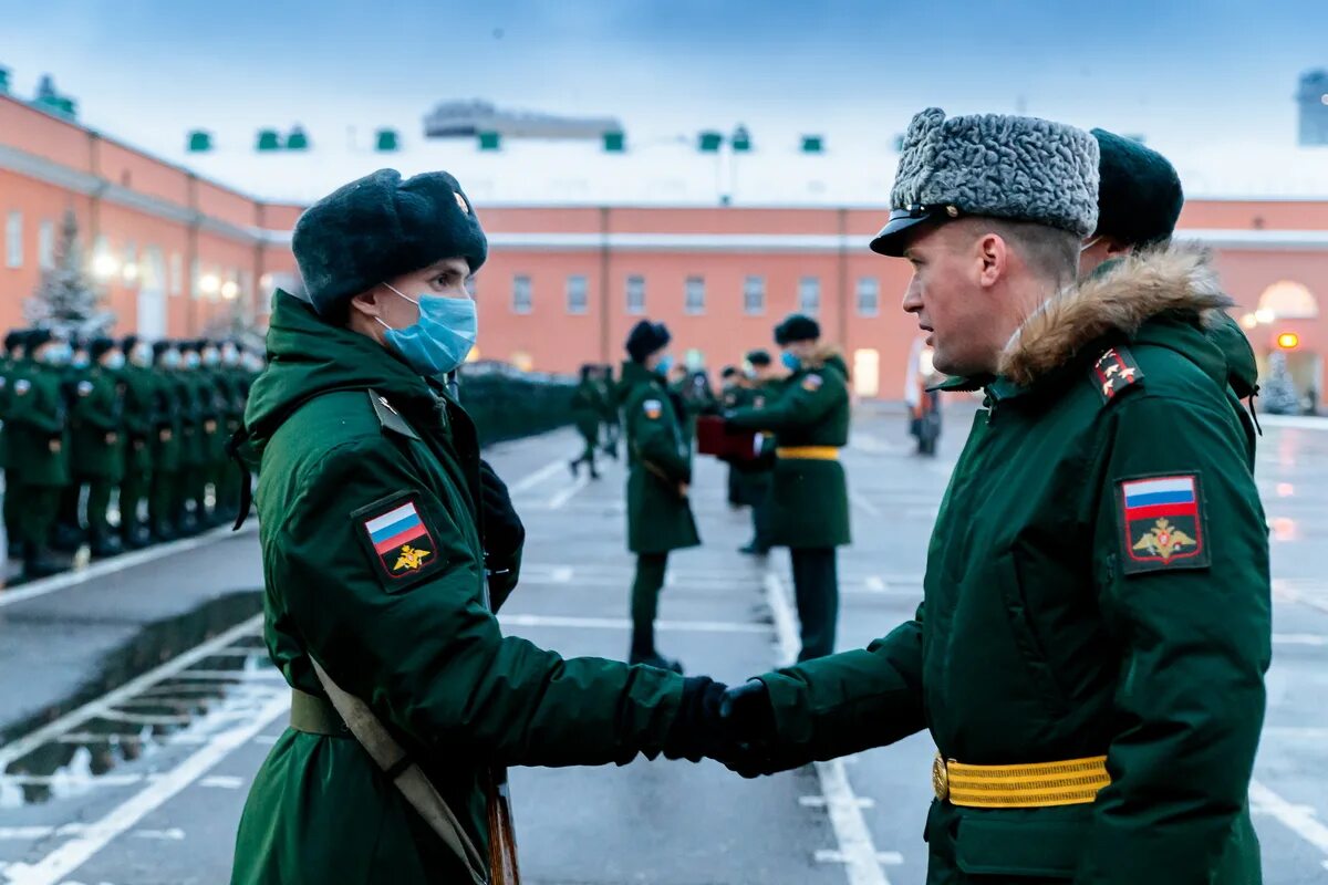 Приняли военно. Преображенский полк Военная полиция. Военнослужащие ЗВО. Присяга Преображенского полка 2021. Солдаты ЗВО.