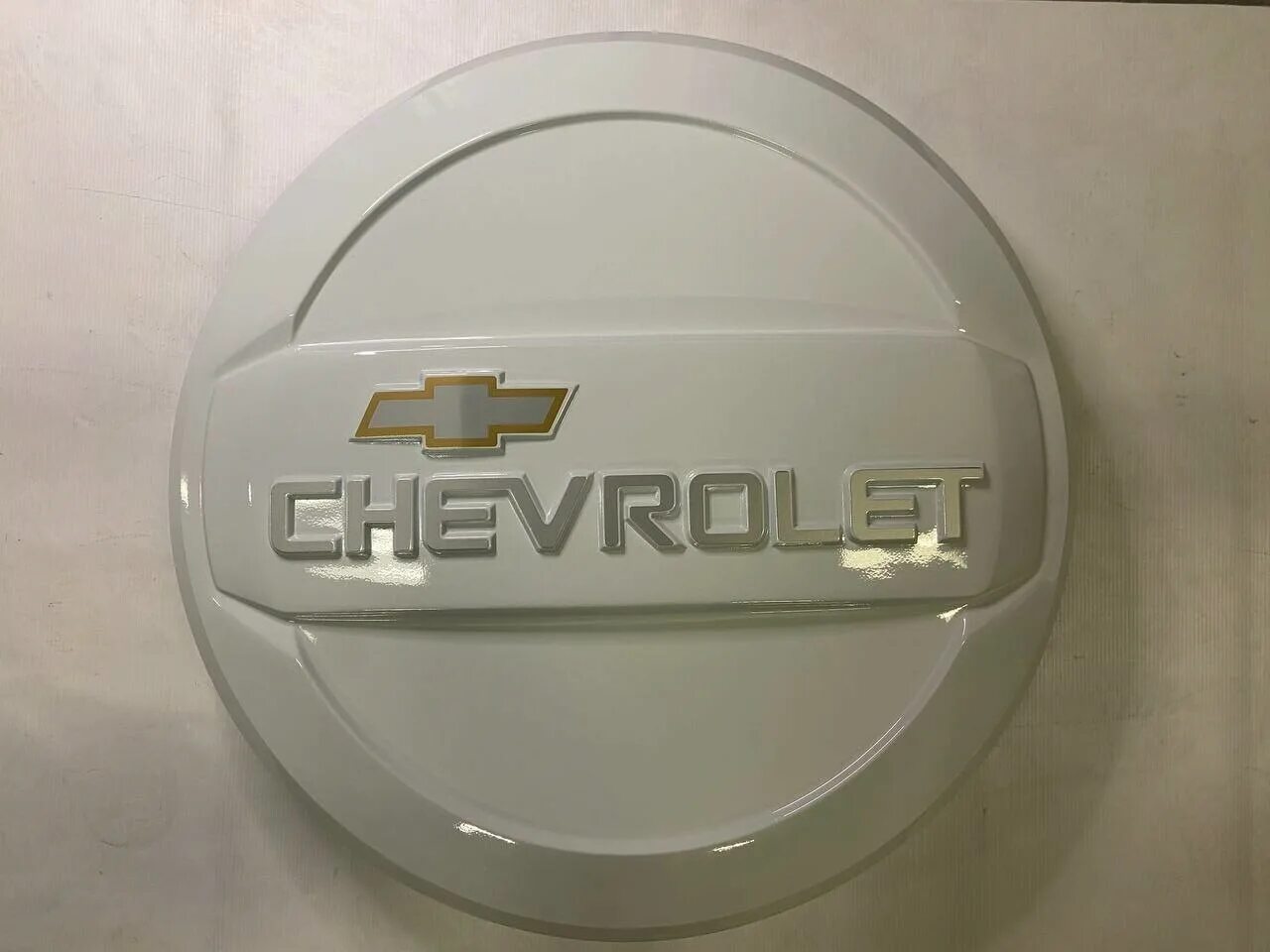 Колпак бокс для запасного колеса шевроле нива артикул. Колпак запасного коле а шеви нива. Купить колпак на колесо нива шевроле цвет айсберг. Колпак запасного колеса. Колпак запасного колеса уаз пат.