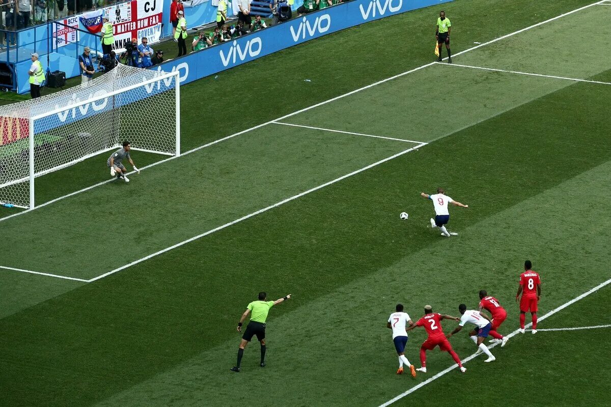 Пенальти. Пенальти в футболе. 11 Метров пенальти. Penalti v futbole. Пенальти в футболе пробивается с расстояния