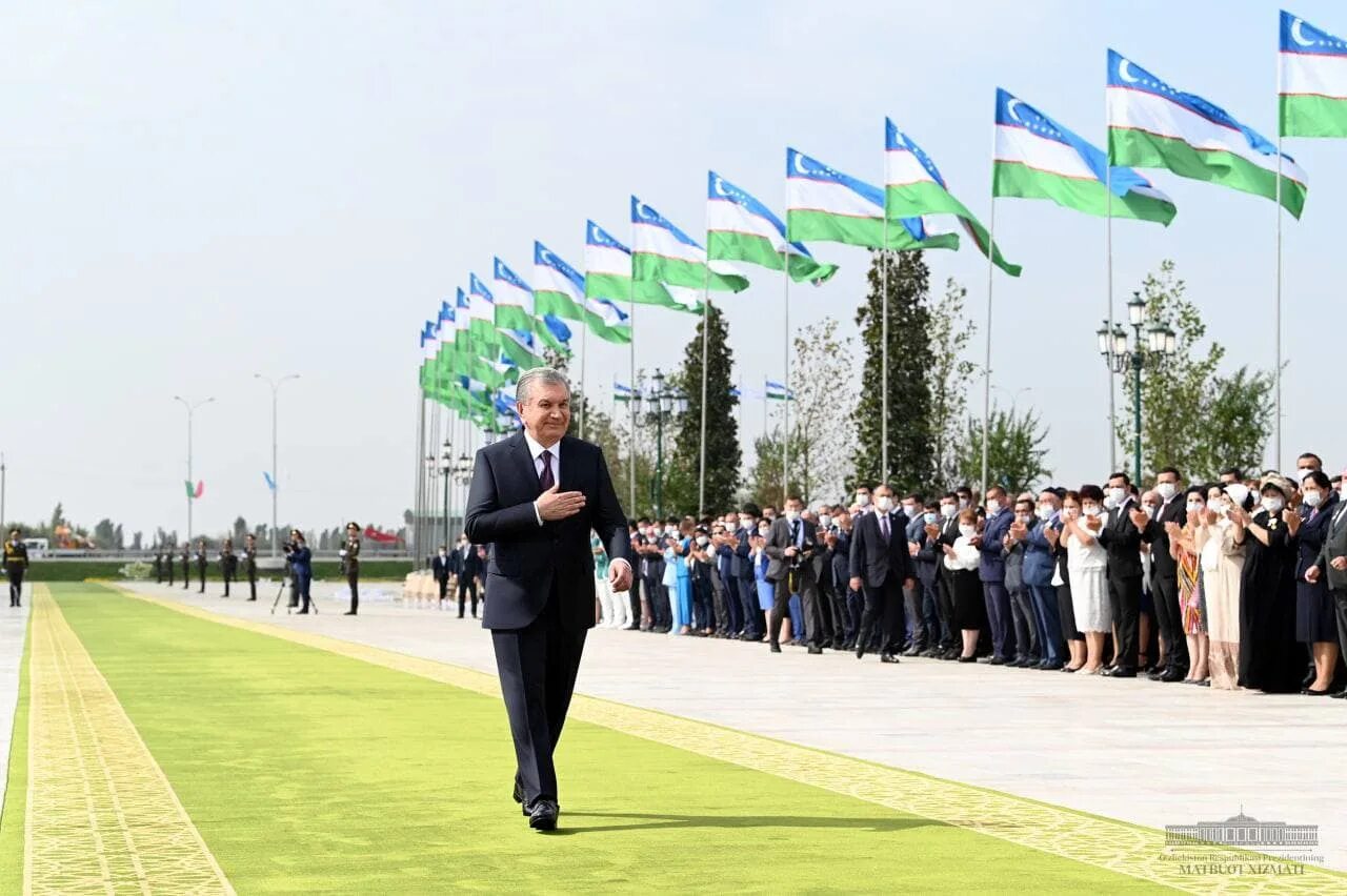 Yangi sardoba. Узбекистон янги. Узбекистон янги. Мустақиллик монументи. Узбекистон янги.