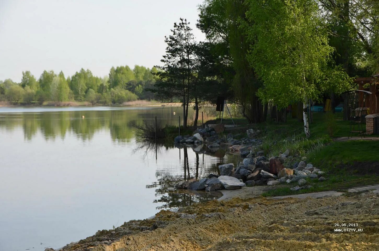 Тихое озеро старый. Старый Оскол озеро. Турбаза улыбка старый Оскол. База отдыха тихое озеро старый Оскол. Водохранилище старый Оскол базы отдыха.