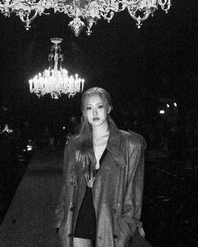 Обложка исполнителя lund скелет. Bones skinny. Skin and bone. Skin and bones david kushner перевод. Skin and bones idiom.