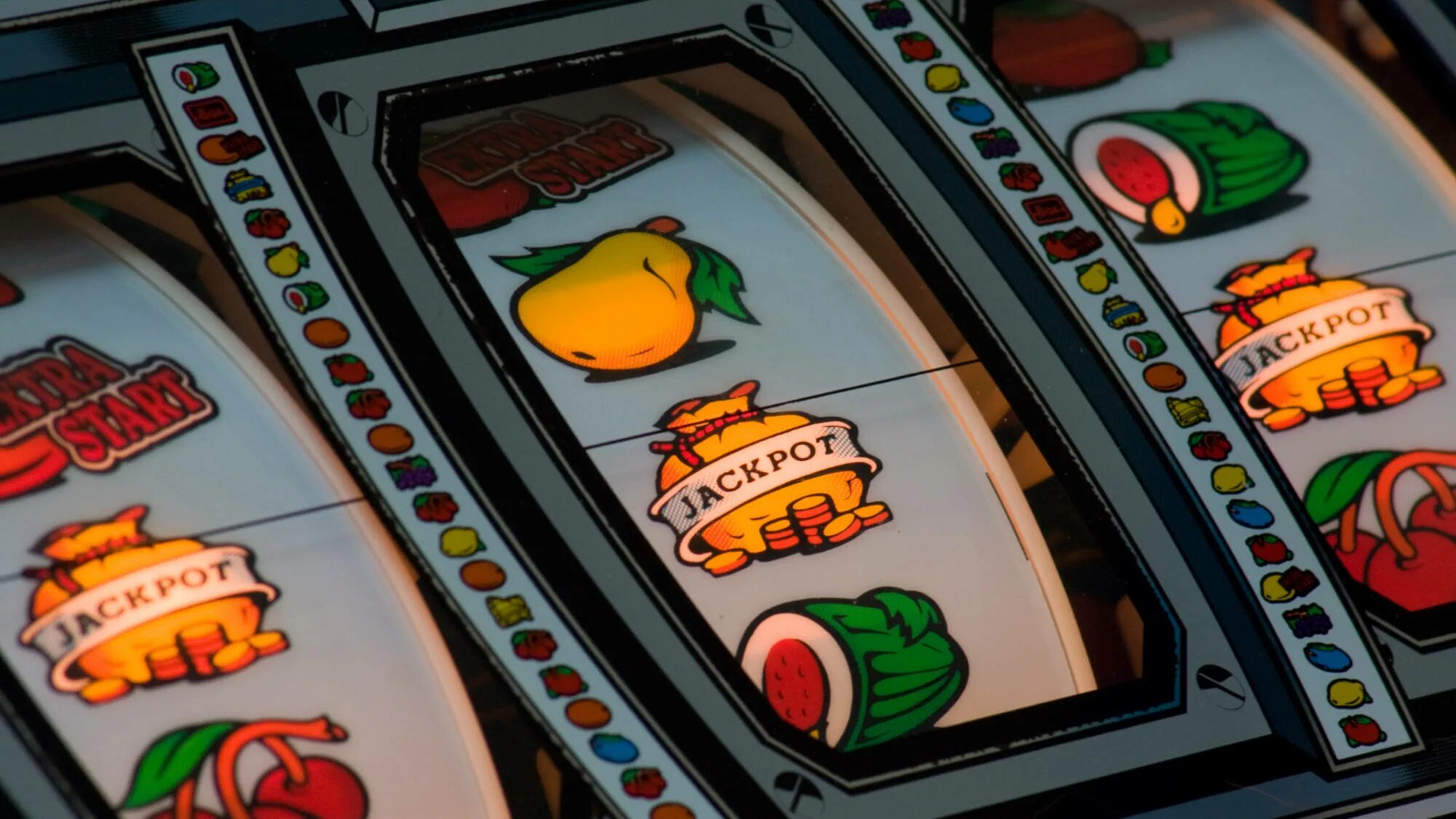 Игровые автоматы. Игровой автомат (азартные игры). Первые игровые автоматы. Игровые автоматы лимон.