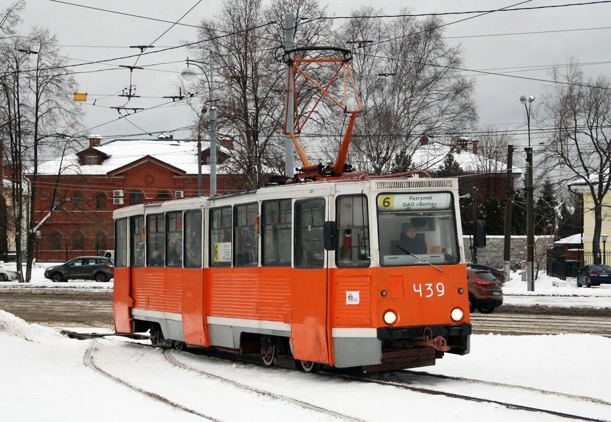 Движение трамваев пермь. Ктм 5 пермь. пермский трамвай 71 605. ктм-6 трамвай. трамвай ктм-8 пермь.