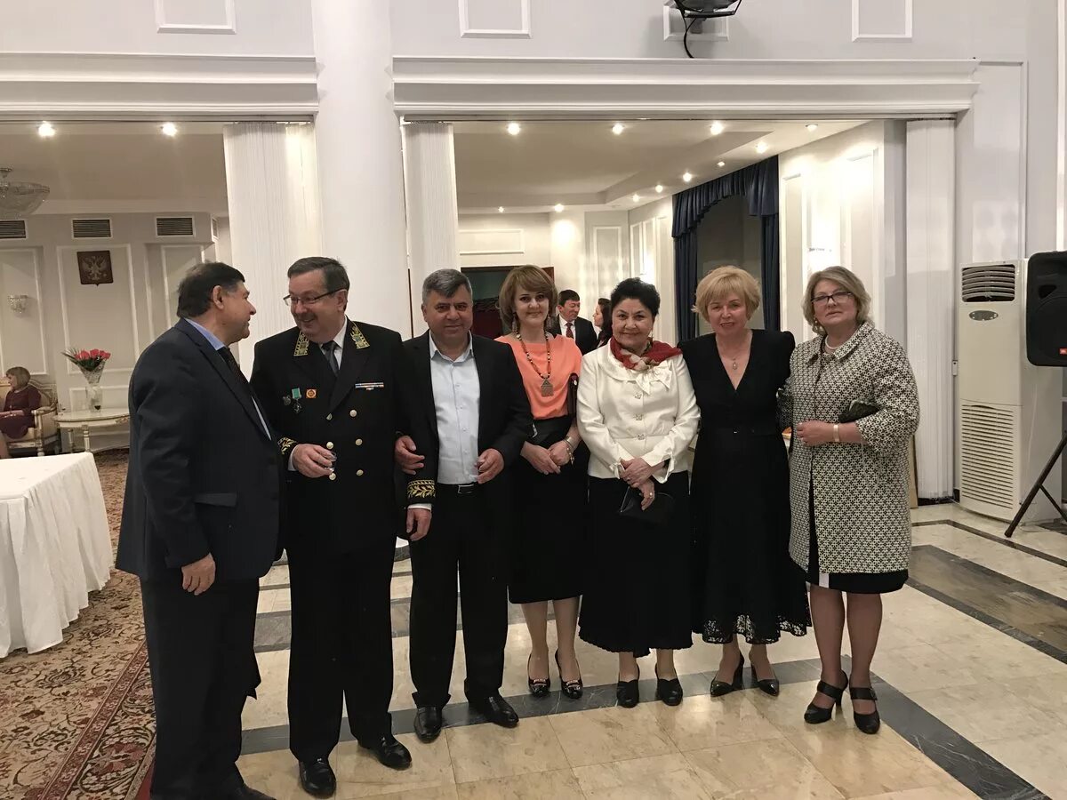 Посольство республики таджикистан в москве. Российская школа в душанбе. Посольство сша в таджикистане. Российское посольство в республике таджикистан. Российское посольство в республике таджикистан.