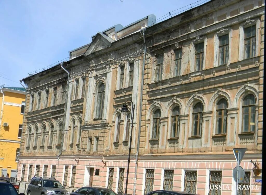 Dnipropetrovs. Улица ленина 8 псков. Псков ул. Г. Дом купца батова псков.
