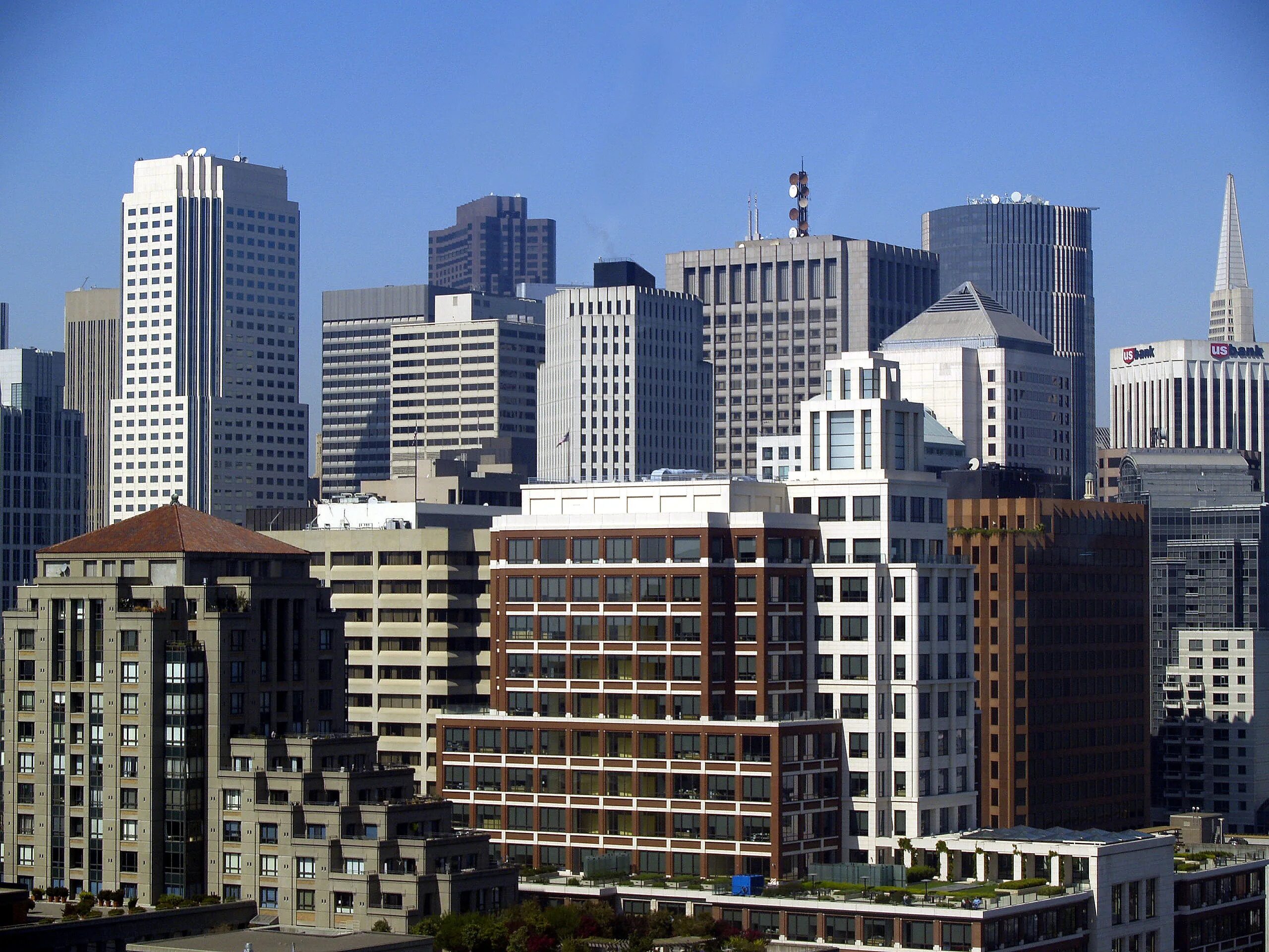 Сан Франциско здания Скайлайн. Жилые кварталы Сан Франциско. Сан Франциско небоскребы. Сан Франциско спальный район.
