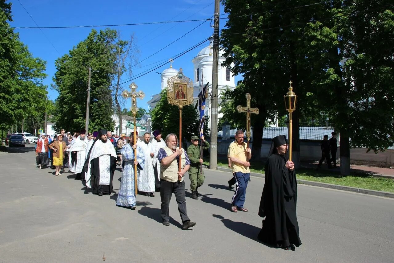 15 28 августа. Кинешма крестный ход. Крестный ход картина. Крестный ход на Троицу. Крестный ход смута.