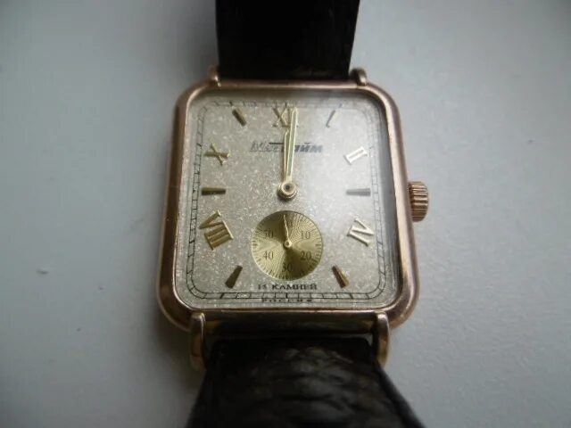 Наручные часы мактайм 0. 1. Циферблат часов мактайм. Золотые часы мактайм 21 камень. 1.