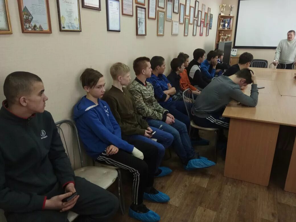 школа трудных подростков адрес. трудные подростки в реабилитационных центрах. головеньковская спецшкола. школа интернат для трудных подростков. школа трудных подростков адрес.