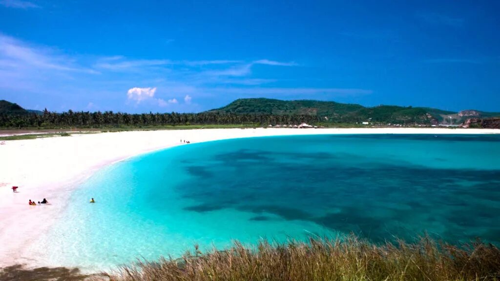 Остров ломбок. Ломбок Индонезия. Бали и Ломбок. Остров остров Ломбок. Остров Ломбок Индонезия фото.