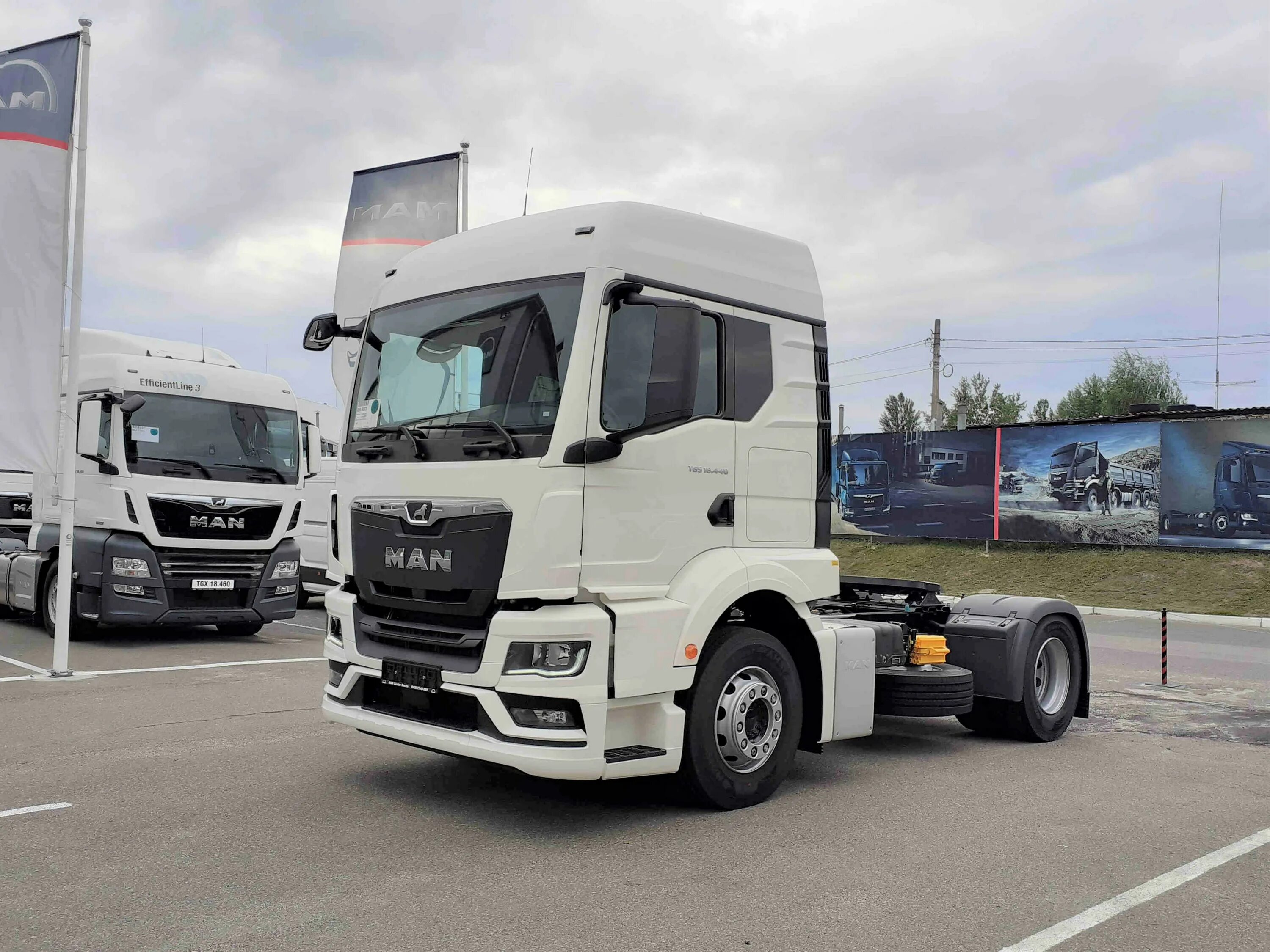 Man tgs 4x2. Новый ман тгс 2025. новый man tgs 2025. man tgx 18.440 4x2. седельный тягач man tgs 18.440 4×2 bl sa.