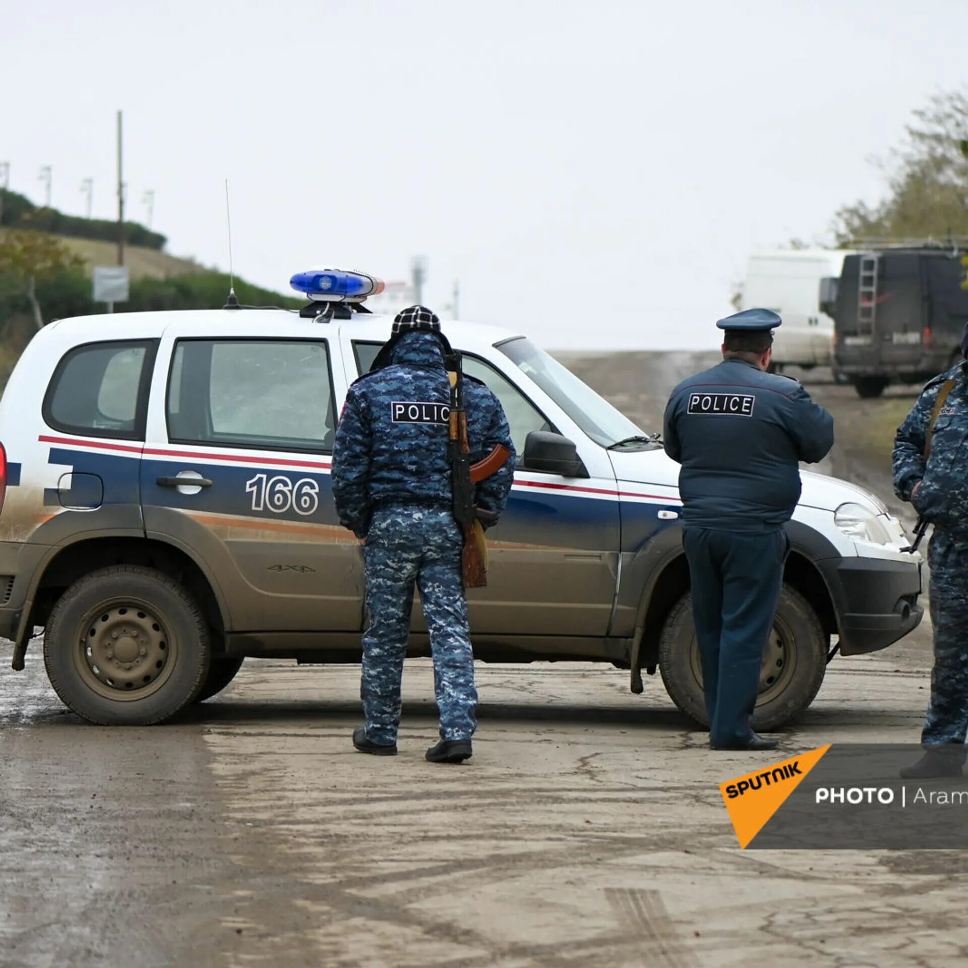 Блокпост севастополь. Блок пост полиции на дорогах. Блокпост полиции. Блокпост полиции. Полиции есть сотрудник саркисян мартуни сергеевич краснодар.