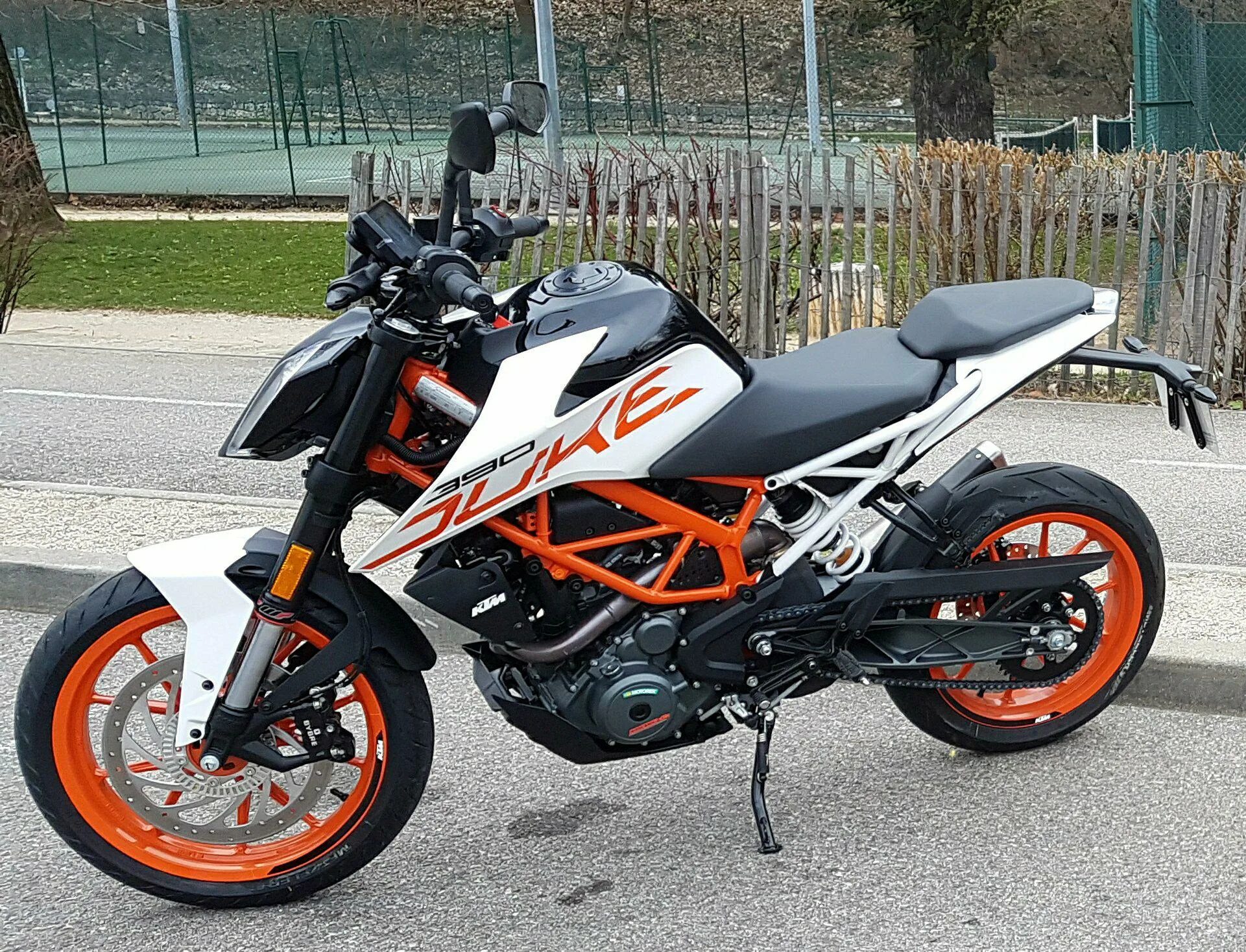 КТМ Дюк 390. Мотоцикл KTM Duke 390. KTM Duke 390 Duke.