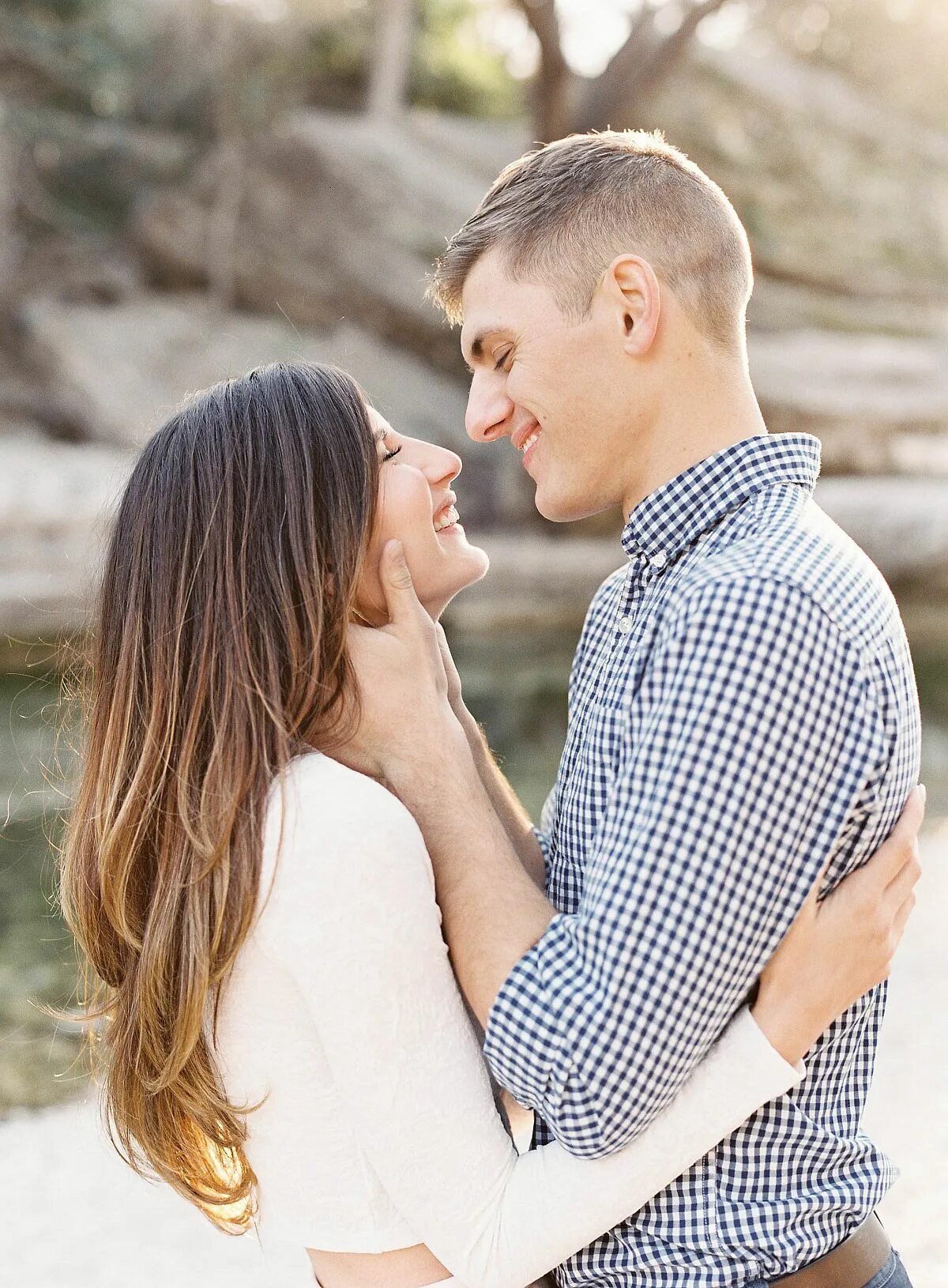 елена хальченко тольятти. хальченко елена. фотосессия пары. лав стори фотосессия идеи. снимают семейную пару на улице.