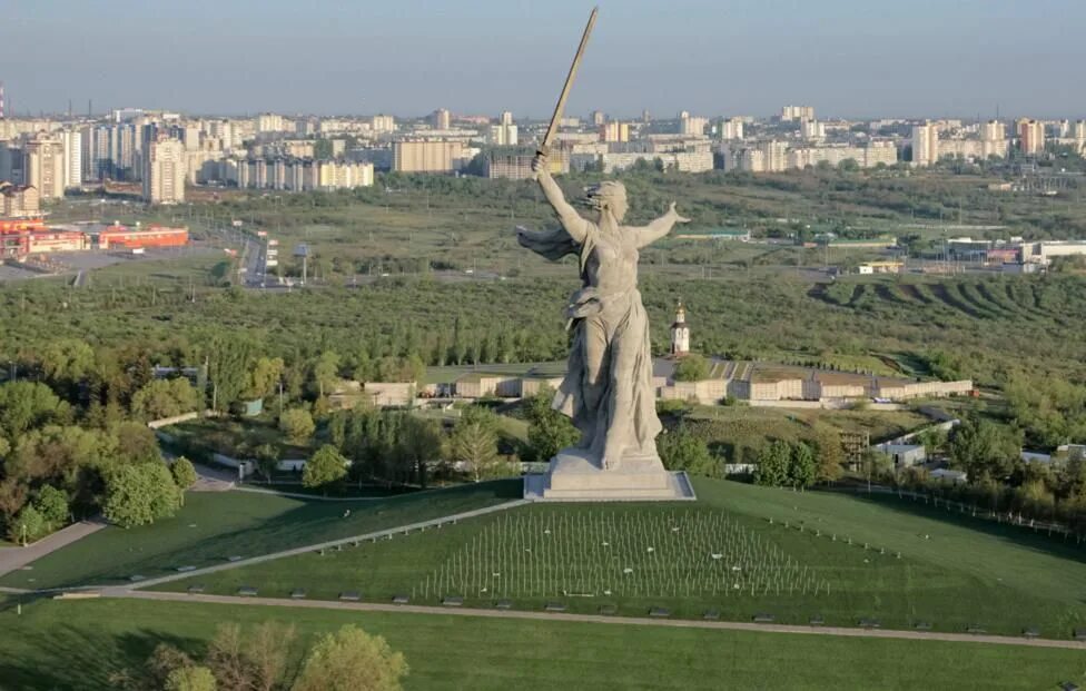 Мамаев Курган Родина мать. Памятник Родина-мать на Мамаевом Кургане. Родина-мать (Волгоград) памятники Волгограда. Памятник Мамаев Курган в Волгограде.