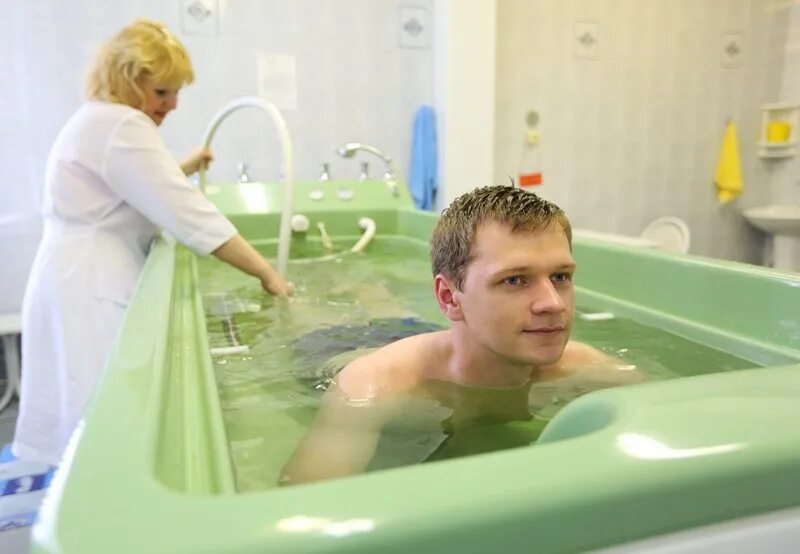 Санатории лечащие остеохондроз. Лечебные ванны. водолечение детей. ванны при остеохондрозе.