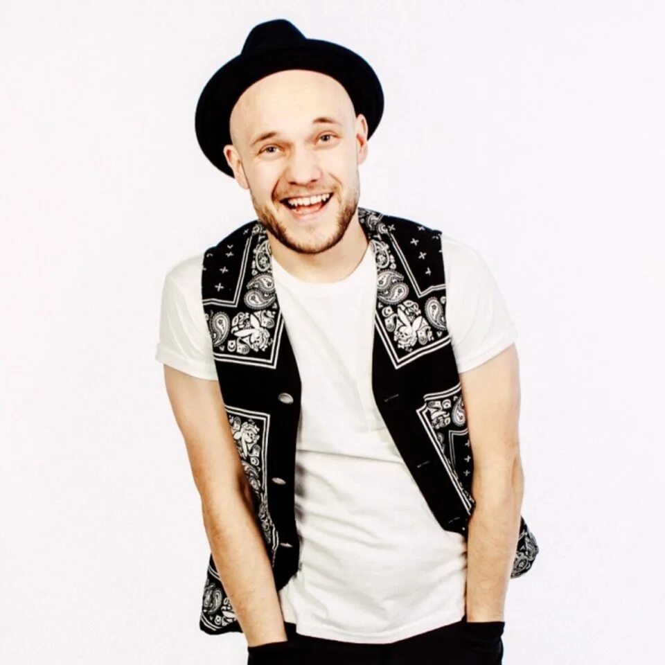 Вован из пацанов поет. Vavan певец. Вован из пацанов поет. Вова селиванов рост. Вован из пацанов поет.