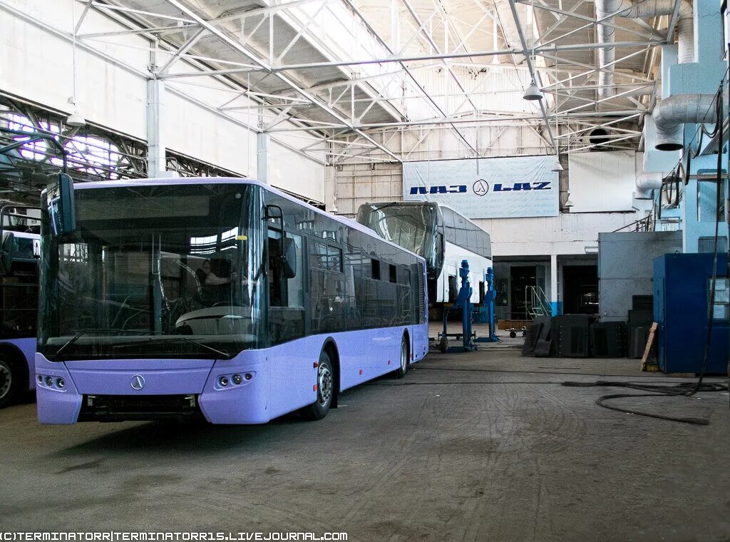 Завод лаз 2022. Лаз-695 2022. Львовский автобусный завод. Лаз 695 музейный. Львовский автобусный завод автобусы.