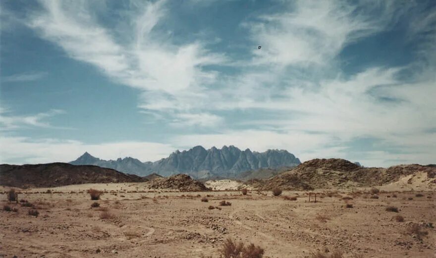 Синайская пустыня. Синайская пустыня фото. Sinai Desert Black and White.