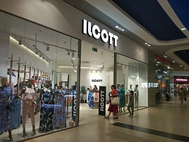 Моремолл сочи одежда. Us polo сочи моремолл. uniqlo сочи моремолл. моремолл сочи магазины 1 этаж. моремолл одежда.
