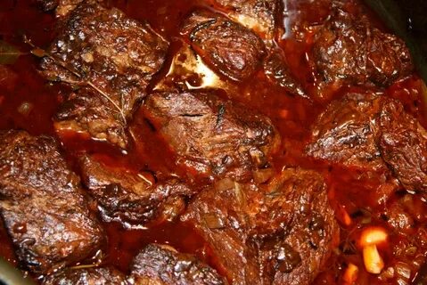 Тушеное мясо в масле