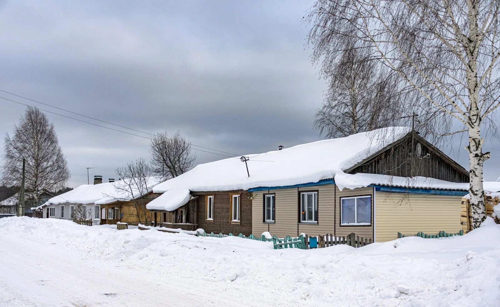 Погода сырда. Директор тулагино андросов. Директор тулагино андросов. Класс в деревенской школе. Погода сырда.