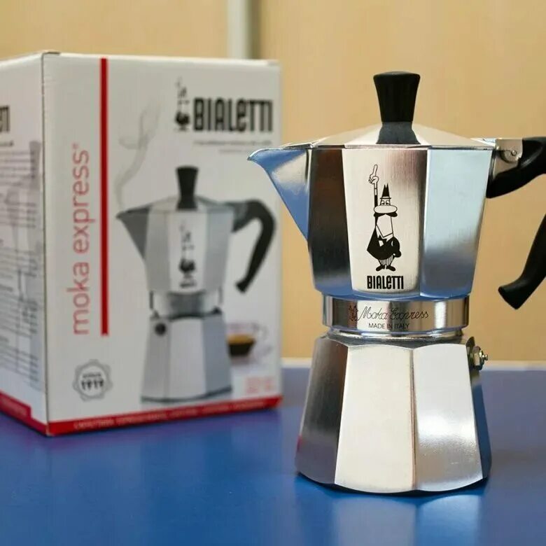 Bialetti moka express 3 чашки. Bialetti express. Bialetti гейзерная кофеварка электрическая. Кофеварка bialetti moka express 1166. Bialetti express.