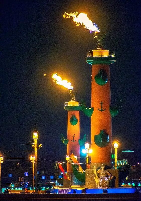 ростральные колонны санкт-петербург аврора. ростральные колонны посейдон. ростральные колонны троицкого моста. ростральные колонны васильевский остров биржевая площадь. когда зажигают ростральные.