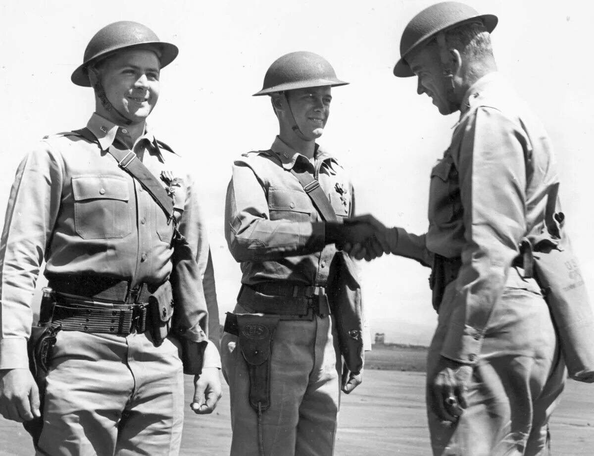 Вторая мировая пипл. США 1941. Американский офицер второй мировой. Военная форма США 1941-1945. Армия США 1941.