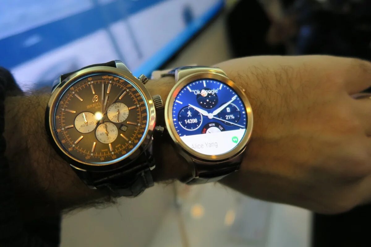 Huawei часы спб. Huawei watch 2022. Huawei watch 2023. Смарт-часы Huawei watch gt 3 золотой. Huawei watch 0212.