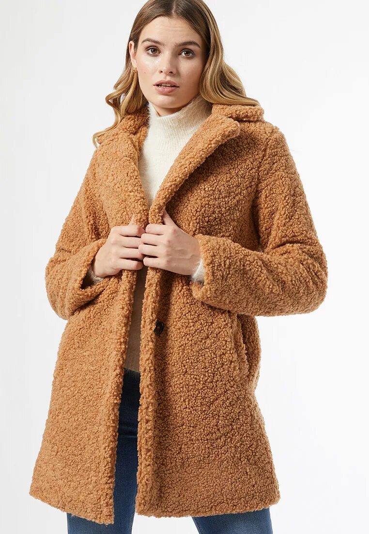 Пальто тедди беар. Max mara пальто teddy. Пальто овечка бершка. Плюшевое пальто. Max mara teddy bear coat.
