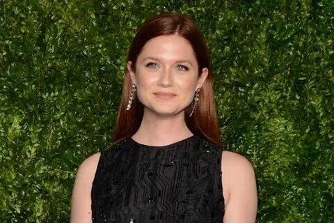 Түнгі клубта жалаңаш билеу