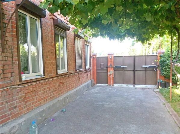 ростовская область, батайск, ул. цены на недвижимость в батайске. частный кирпичный дом батайск. дом продается в батайске частный. улица смоленская батайск.