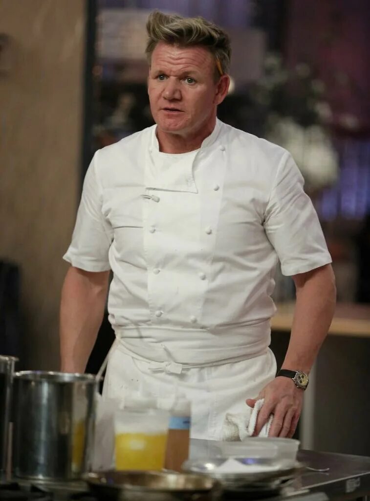 Гордон рамзи. Повар гордон рамзи. Gordon рамзи. Шеф повар рамзи. Гордон рамзи.