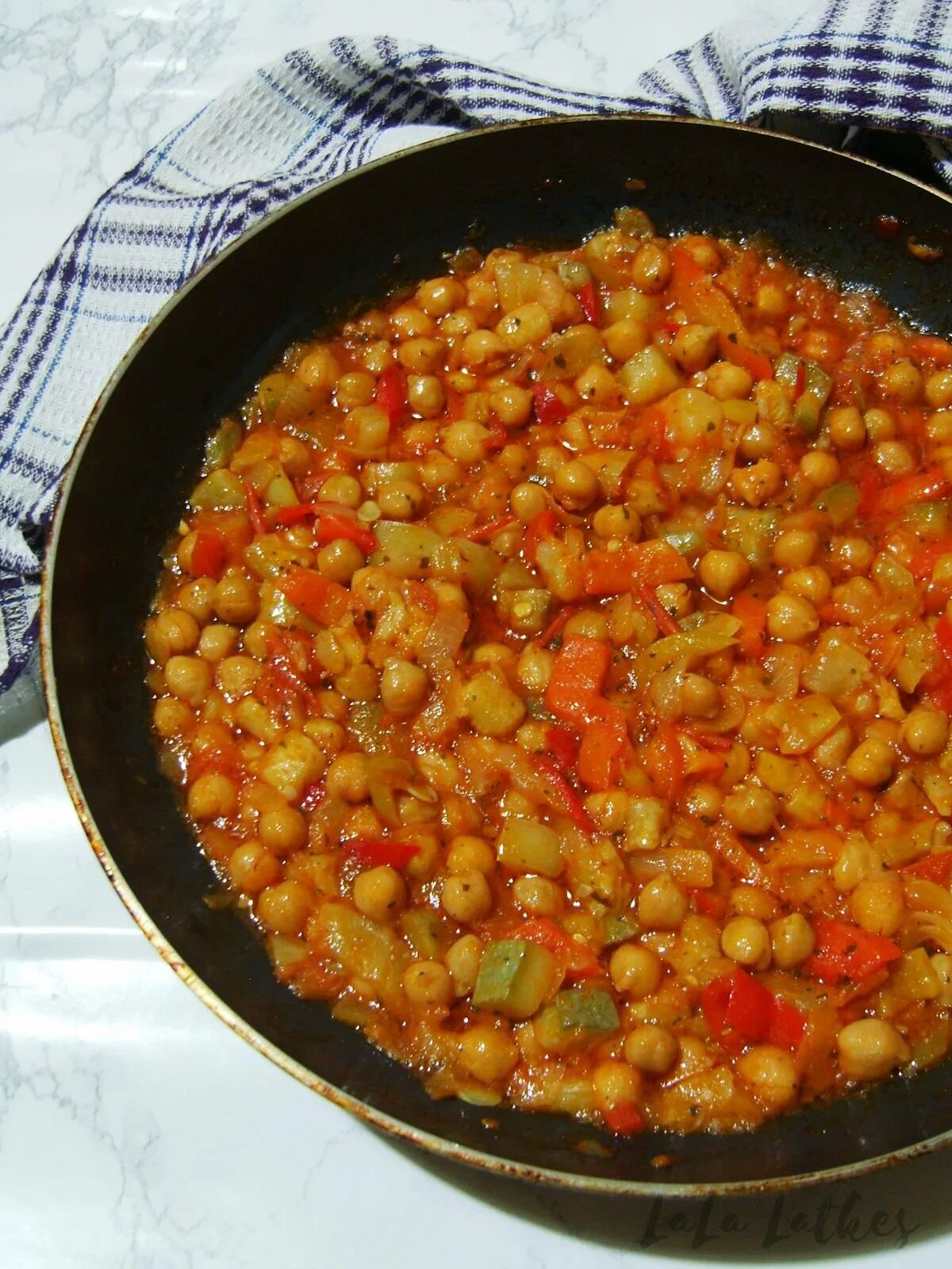 Рецепт приготовления вкусного нута. Нут гарнир. Блюда из гороха. Вкусные блюда из нута. Нутовое карри.