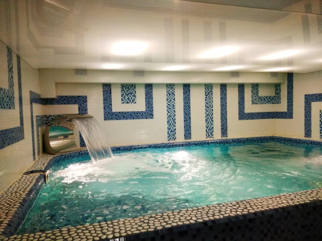 Золотая рыбка нижняя тура сауна бассейн. Сауна вип нижняя тура. Малахит сауна нижняя. Вип сауна девушки. Баня нижняя тура.