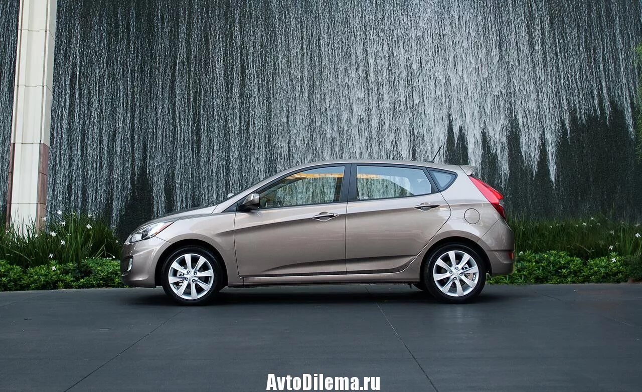 Хендай солярис хэтчбек 2013 года. Hyundai Solaris Hatchback. Hyundai Solaris Hatchback 2012. Hyundai Solaris 2010 хэтчбек. Hyundai Solaris i хэтчбек.